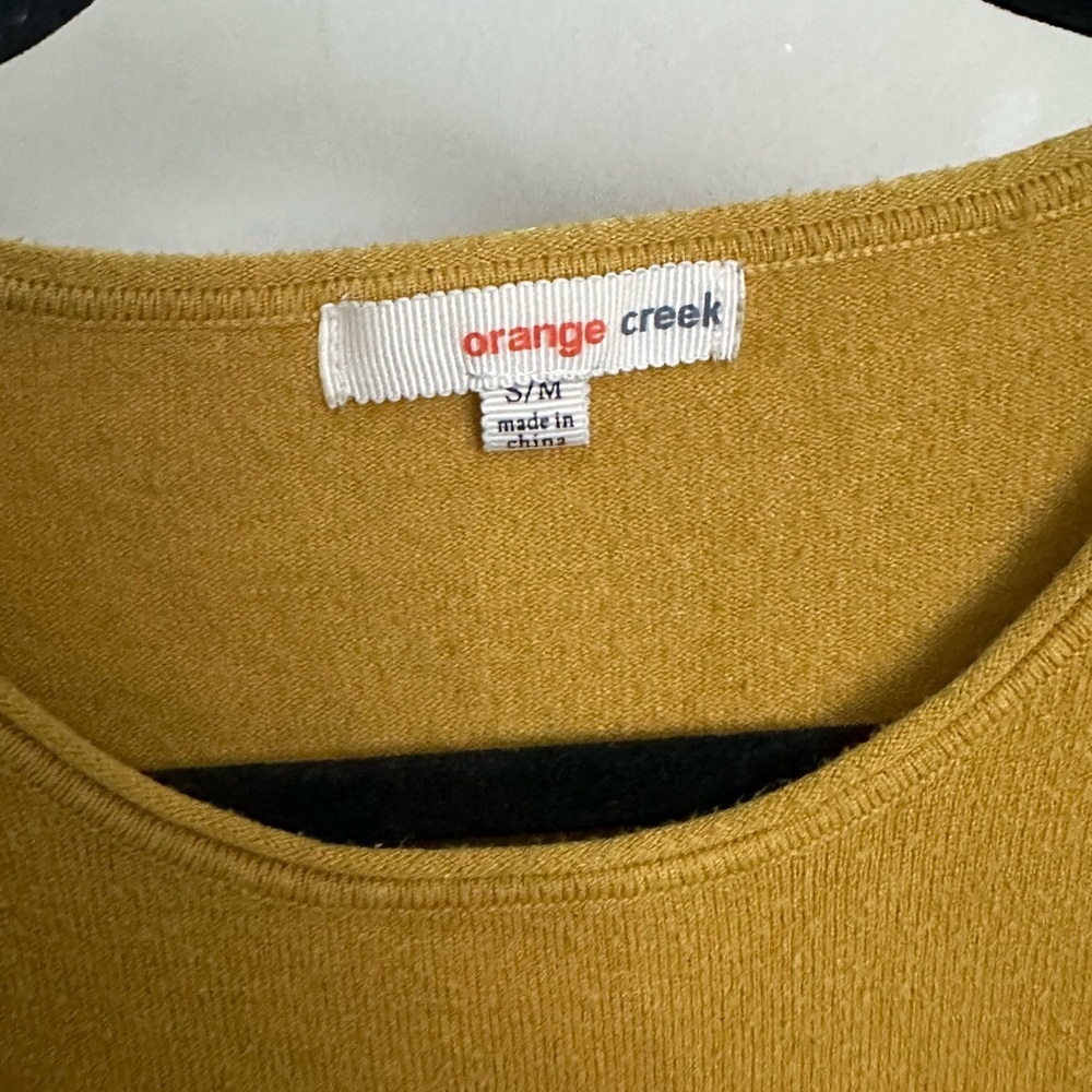 Orange Creek Women’s Mustard Yellow Crewneck Sweater size S/M - Picture 4 of 6